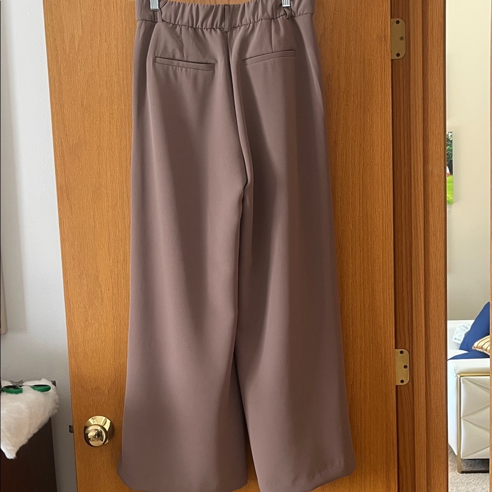 LOFT Brown Malt  Wide Leg Dress Pants in Excellent Condition - Picture 2 of 11